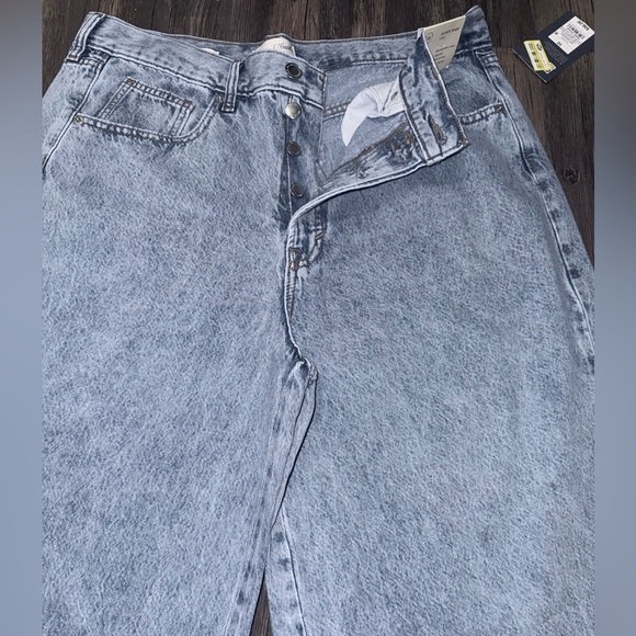 Universal Thread Light Blue Flare Jeans - Picture 3 of 10